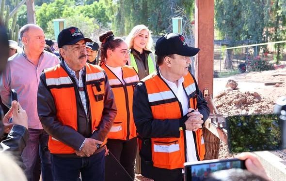 ALCALDE JAVIER LAMARQUE Y GOBERNADOR, SUPERVISAN AVANCES DE PARQUE INFANTIL