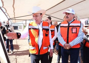 ALCALDE JAVIER LAMARQUE Y GOBERNADOR, SUPERVISAN REHABILITACIÓN DE PARQUE INDUSTRIAL