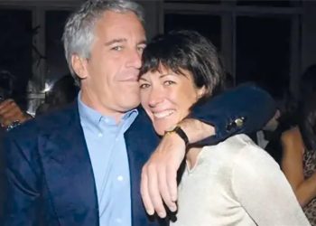 Bad Bunny convierte una invitación de boda en una boda en el Super Bowl