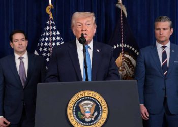 “LA GRAN OLA ESTÁ POR LLEGAR”: TRUMP ADVIERTE SOBRE ESCALADA CON IRÁN