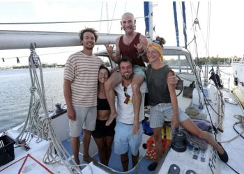 VELEROS PARTEN DE MÉXICO Y LLEGAN A CUBA CON AYUDA HUMANITARIA