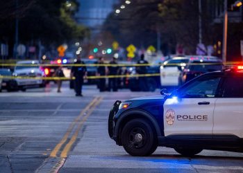 FBI INVESTIGA TIROTEO EN AUSTIN POR POSIBLE VÍNCULO CON IRÁN
