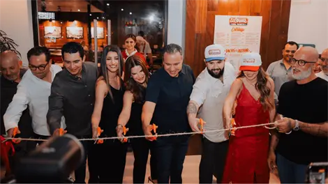 CARÍN LEÓN INCURSIONA COMO RESTAURANTERO EN HERMOSILLO