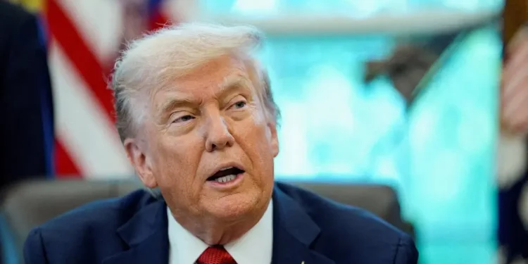 TRUMP PAUSA ATAQUES CONTRA IRÁN Y CAE EL PRECIO DEL PETRÓLEO