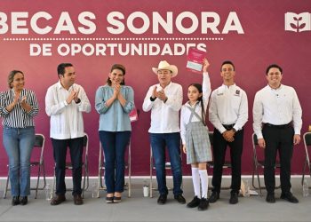 DESTACAN INVERSIÓN HISTÓRICA EN BECAS PARA SONORA