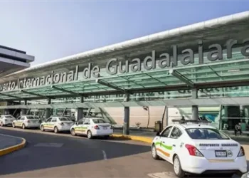 ACCIDENTE EN AEROPUERTO DE GUADALAJARA DEJA VARIOS LESIONADOS