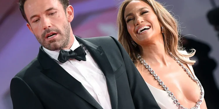Jennifer Lopez y Ben Affleck se comprometen por segunda ocasión