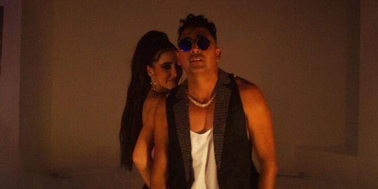 TE PRESENTAMOS EL ESTRENO MUNDIAL DEL VIDEO,  DEL TEMA VIRAL  «SE TE NOTA»  CON RÓME Y CLAUDIA B