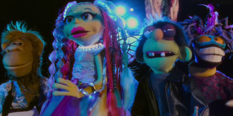 Coldplay presenta a una banda de marionetas en el nuevo video de ‘Biutyful’