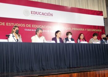 La SEP presenta un nuevo plan de estudios de educación básica con “enfoque humanista” para su implementación en fase piloto