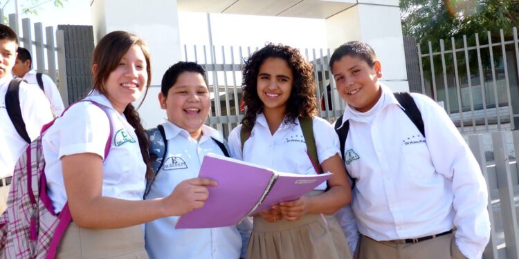 En Sonora más de 17 mil estudiantes de secundaria serán beneficiados con el programa Escuelas para la Transformación