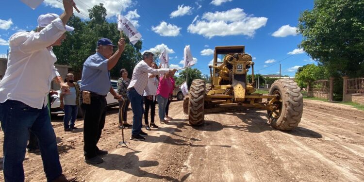 PONE EN MARCHA ALCALDE  DE CAJEME OBRAS DE PAVIMENTACIÓN EN MISIÓN DEL REAL, LAS FUENTES Y EJIDO VICENTE GUERRERO