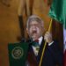 “¡Mexicanas y mexicanos, muera la corrupción!”, López Obrador encabeza Grito de Independencia