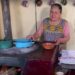 Doña Ángela, la michoacana que supera con su canal “De mi rancho a tu cocina” a chefs como Gordon Ramsey y Martha Stewart