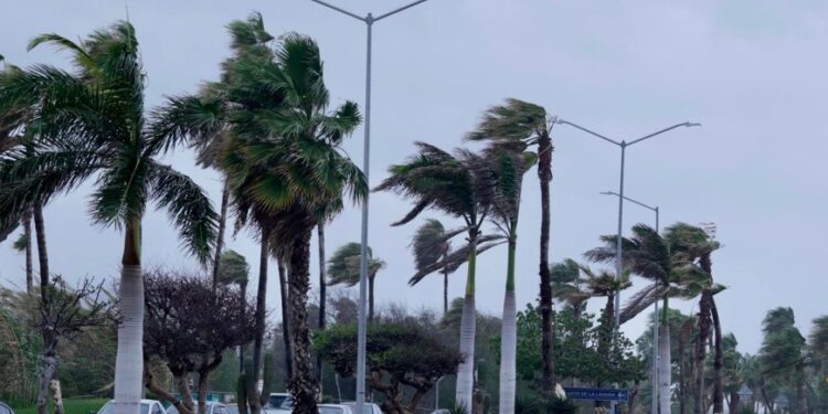 El huracán “Orlene” se intensifica a categoría 4; provocará lluvias fuertes en Nayarit, Jalisco, Colima, Sinaloa y Durango