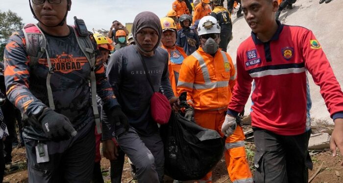 Se eleva a 268 la cifra de muertes por el sismo en Indonesia; reportan 151 desaparecidos