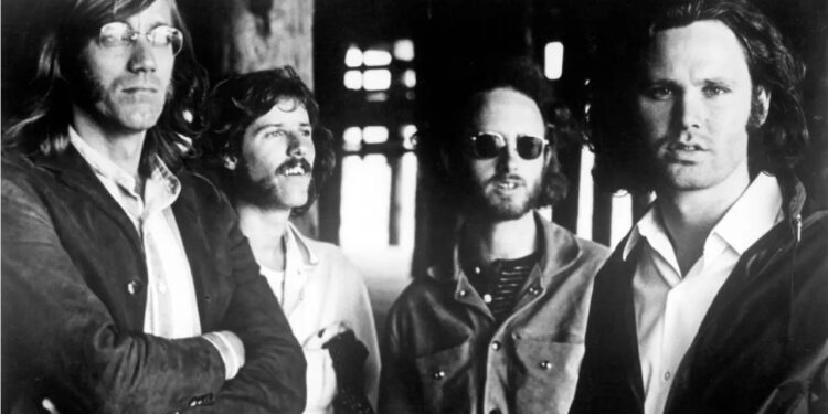 Escucha la canción perdida de The Doors, ‘Paris Blues’