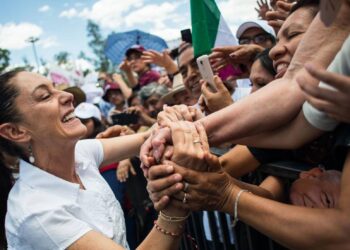 INE ordena a Sheinbuam pedir a sus seguidores que se abstengan de externar su apoyo