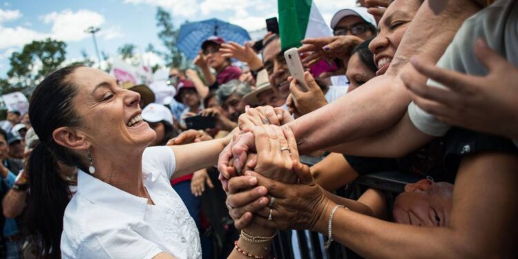 INE ordena a Sheinbuam pedir a sus seguidores que se abstengan de externar su apoyo