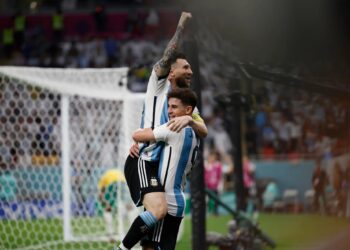 Argentina vence a Australia y va a cuartos de Qatar 2022