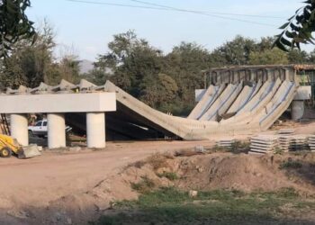 “Se quebró a la mitad y van a hacer la investigación”: AMLO sobre colapso de puente El Quelite en Sinaloa