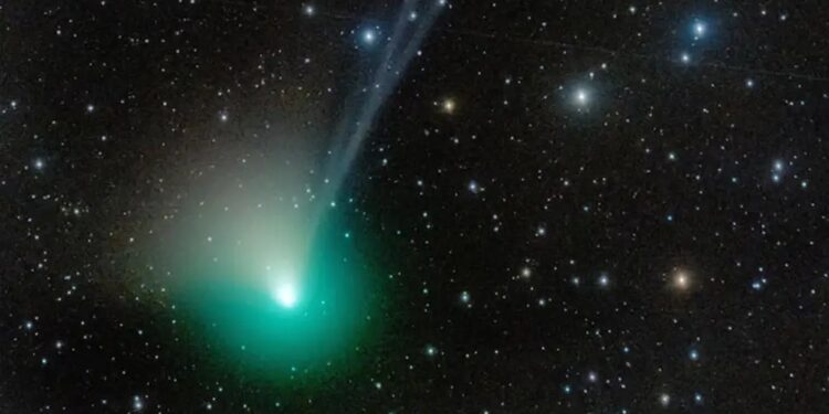 Después de 50 mil años regresa al sistema solar el llamado “cometa verde”
