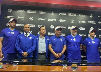 “Conejo” Pérez, nuevo director deportivo de Cruz Azul