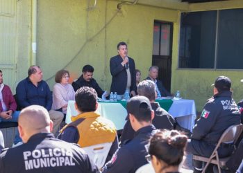 ENCABEZA MESA DE DIÁLOGO ALCALDE CON LAS Y LOS AGENTES DE LA SSPM