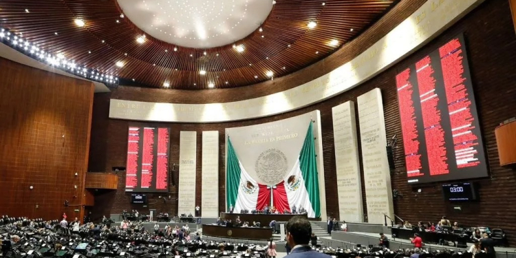 Diputados aprueban incremento a penas por ataques con ácido