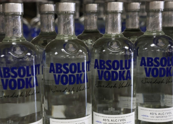 ABSOLUT DEJARÁ DE EXPORTAR SU VODKA A RUSIA; ESTAS SON LAS RAZONES