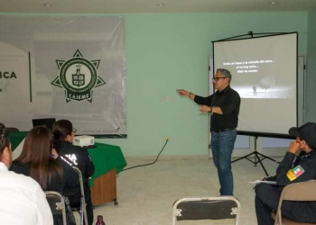 CAPACITAN A PERSONAL DE LA SSPM EN PREVENCIÓN DEL SUICIDIO