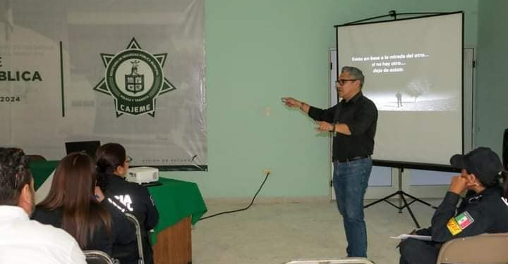 CAPACITAN A PERSONAL DE LA SSPM EN PREVENCIÓN DEL SUICIDIO