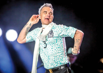 Robbie Williams se adueña de la noche en el Tecate Emblema