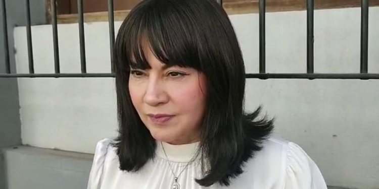 RENUNCIA CLAUDIA INDIRA CONTRERAS A LA FGJE