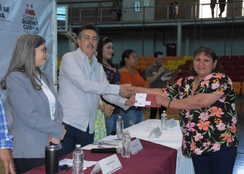 Entregan apoyos sociales a familias vulnerables de Cajeme, Rosario y Quiriego