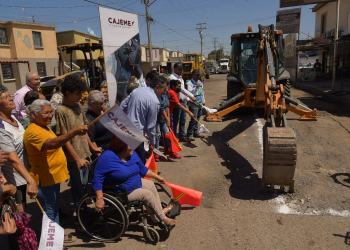 Da Lamarque Cano, Banderazo a pavimentación en calles Yaqui y Paseo Miravalle