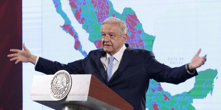 LÓPEZ OBRADOR PROMETE A BIDEN “AYUDAR EN TODO” ANTE EL FIN DEL TÍTULO 42