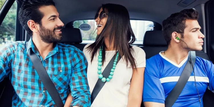 Uber lanza en EU cuentas para menores de entre 13 y 17 años que viajan solos