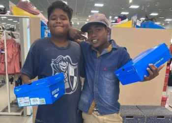 CIUDADANO DE LOS CABOS, B.C.S. ES GENEROSO CON NIÑOS DE EXCASOS RECURSOS