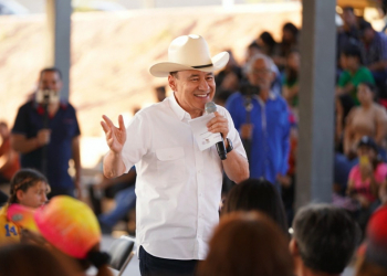 CON INVERSION DE 31 MDP, GOBERNADOR ALFONSO DURAZON ENTREGA UNIDAD DEPORTIVA EN AGUA PRIETA