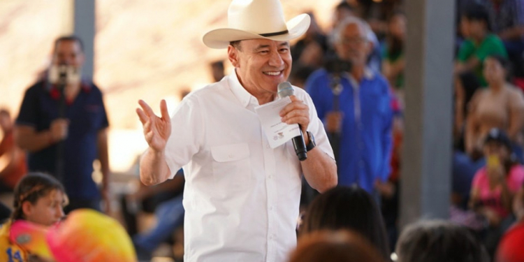 CON INVERSION DE 31 MDP, GOBERNADOR ALFONSO DURAZON ENTREGA UNIDAD DEPORTIVA EN AGUA PRIETA