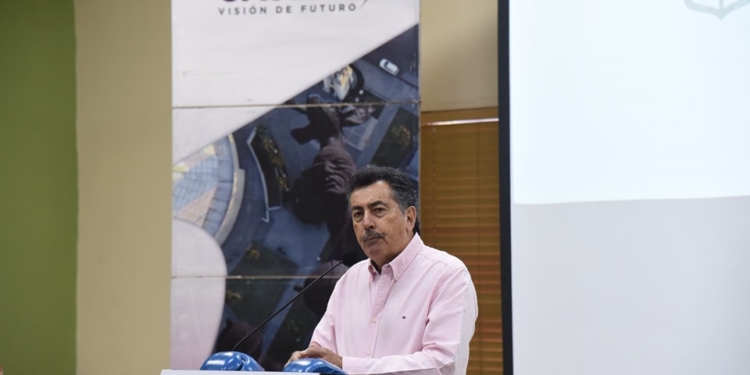 RECONOCEN A 68 EMPLEADOS POR 25 AÑOS DE TRAYECTORIA AL SERVICIO DEL AYUNTAMIENTO DE CAJEME