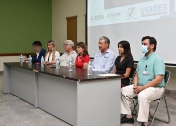 CIFA IMPARTE CONFERENCIA A ADOLESCENTES CAJEMENSES EL IMPACTO EN LAS ADICCIONES