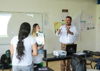 LLEVA SSPM PLÁTICA CONTRA EL BULLYING AL CETIS 6