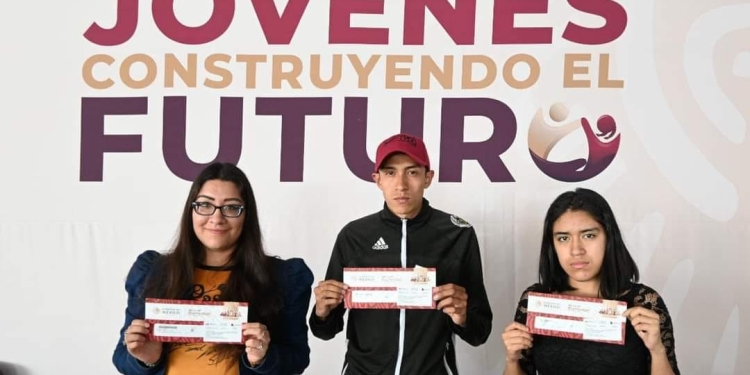 ENTREGA GOBIERNO FEDERAL MÁS DE 215 TARJETAS A BENEFICIARIOS DEL PROGRAMA DE JÓVENES CONTRUYENDO EL FUTURO DE CAJEME