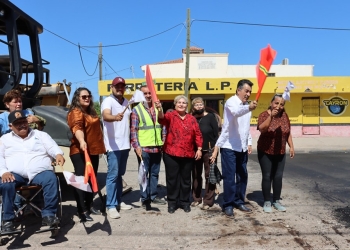 PONE EN MARCHA LAMARQUE CANO OBRA DE PAVIMENTACIÓN EN CALLE COAHUILA ENTRE 300 Y NOCHEBUENA