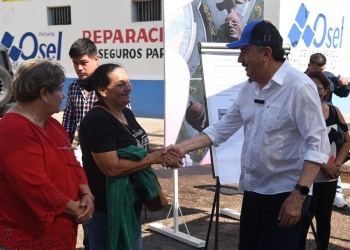 DA BANDERAZO LAMARQUE CANO A OBRA DE PAVIMENTACIÓN EN CALLE JESÚS GARCÍA