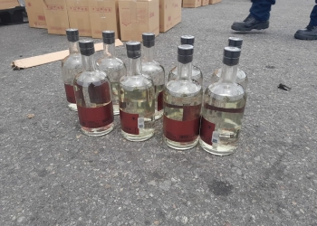 ASEGURAN 5 MIL400 KILOGRAMOS DE METANFETAMINA EN BOTELLAS DE MEZCAL ARTESANAL EN MANZANILLO, COLIMA