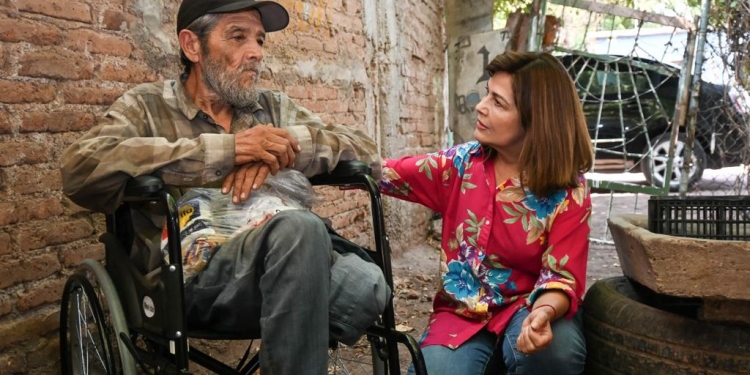 DIF CAJEME ENTREGA SILLAS DE RUEDAS A FAMILIAS VULNERABLES