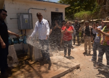 BRINDA ALCALDE SOLUCIÓN AL SUMINISTRO DE AGUA POTABLE A FAMILIAS DE LA COLONIA COLOSIO Y CAMPO 29